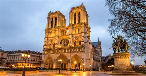 Notre Dame de Paris  .